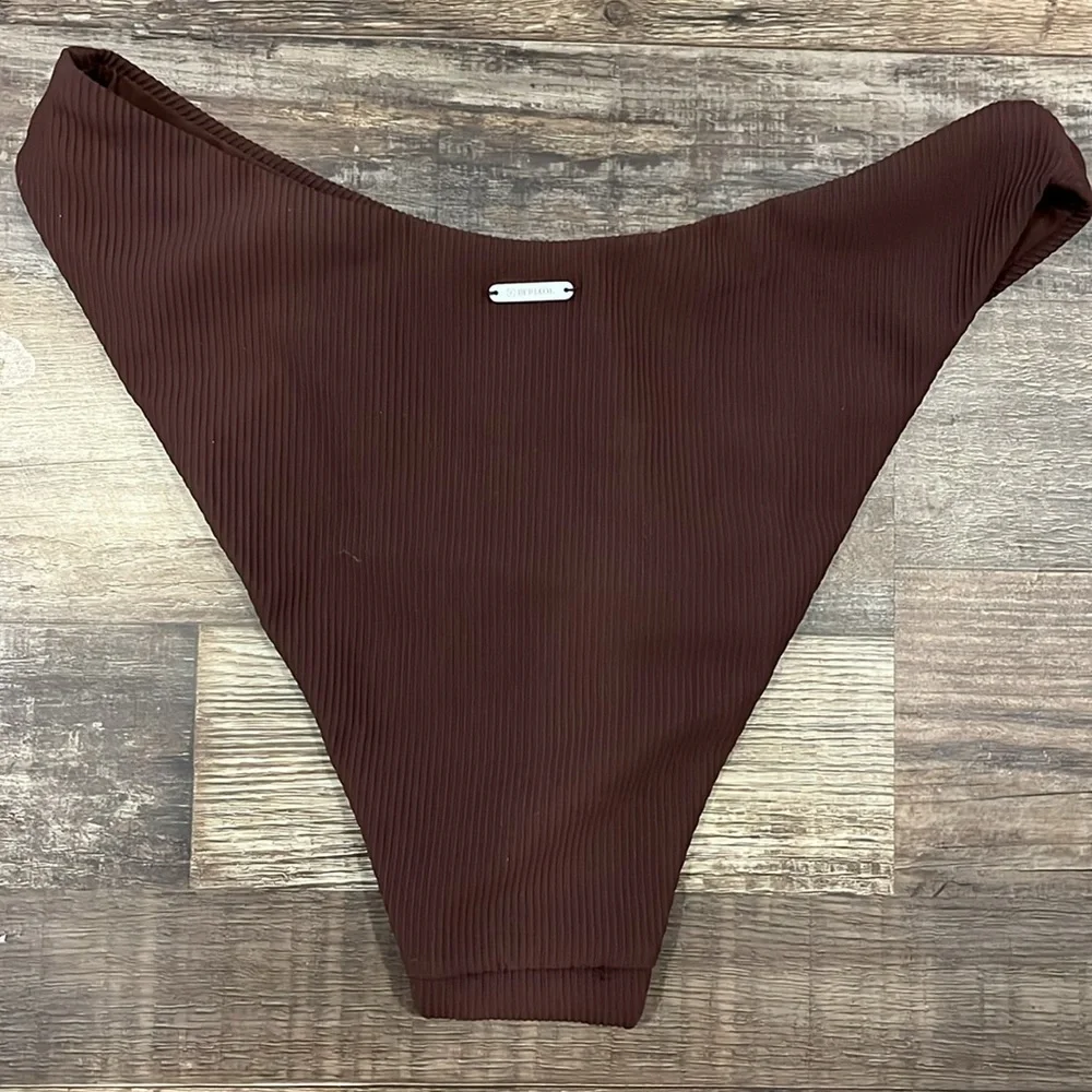 NWT ribbed bikini bottom from Berlook - Picture 3 of 5
